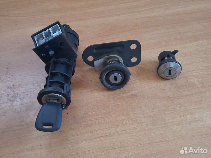 Замок зажигания Fiat Albea 1.4 2008