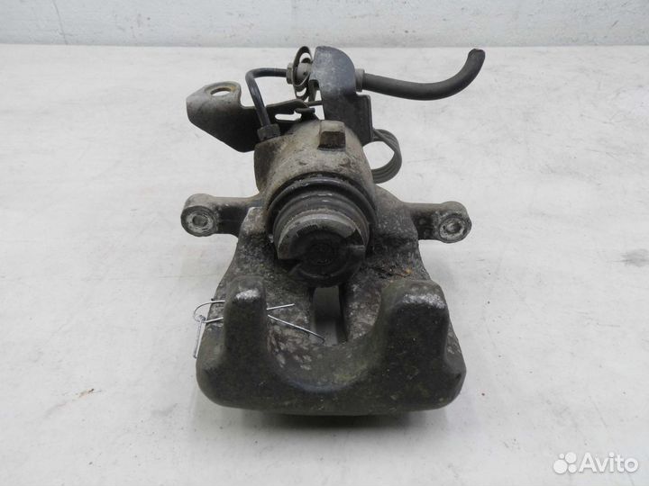 Суппорт задний правый Volkswagen Phaeton 3D