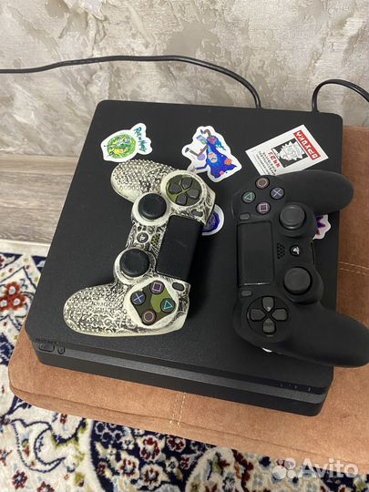 Sony playstation 4 PS4 slim 1tb