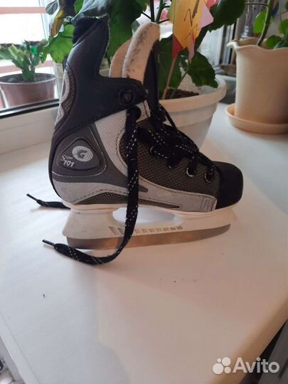 Коньки хоккейные graf