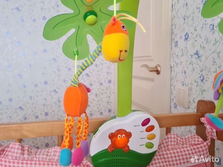 Музыкальная карусель на кроватку tiny love