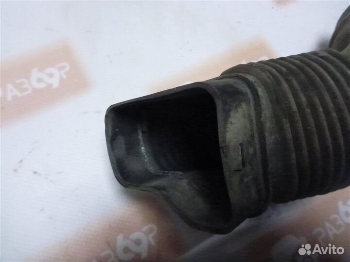 Патрубок воздушного фильтра Volvo Xc70 BZ95 B6324S