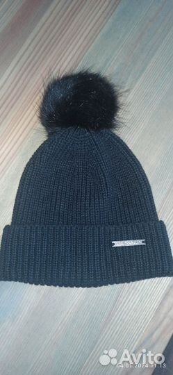 Женская шапка