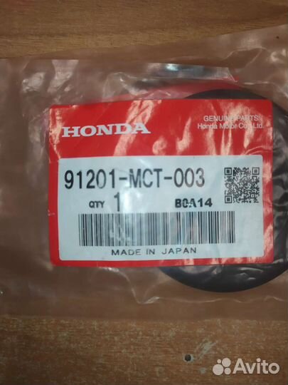 Сальник коленвала Honda silver wing 91201MCT003