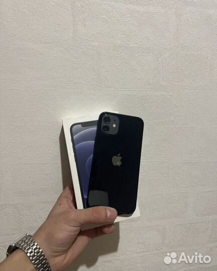 iPhone 12, 64 ГБ