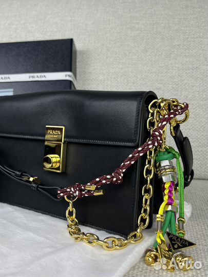 Сумка Prada Soft Sound 2025