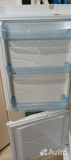 Холодильник бу Позис