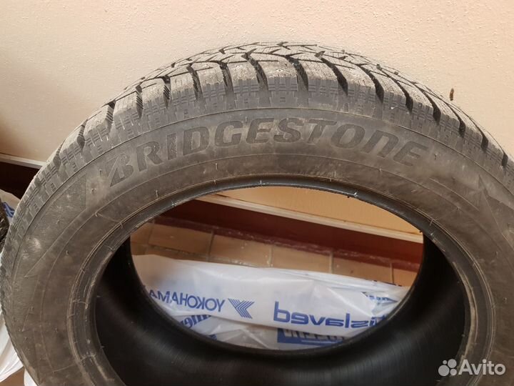 Bridgestone Blizzak Spike-02 225/55 R19 99T