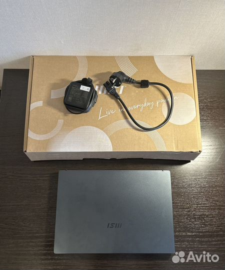 Ноутбук MSI modern 14
