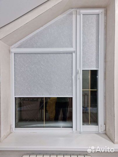 Жалюзи Рулонные шторы на скошенное окно