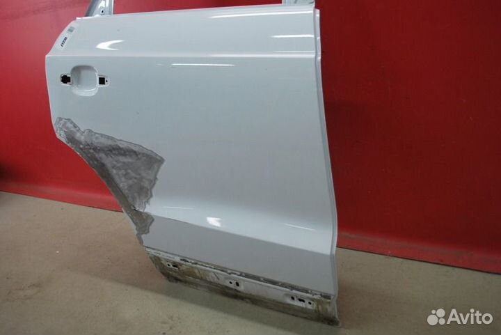 Дверь задняя правая Audi Q3