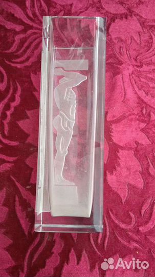 Ваза с атлантами