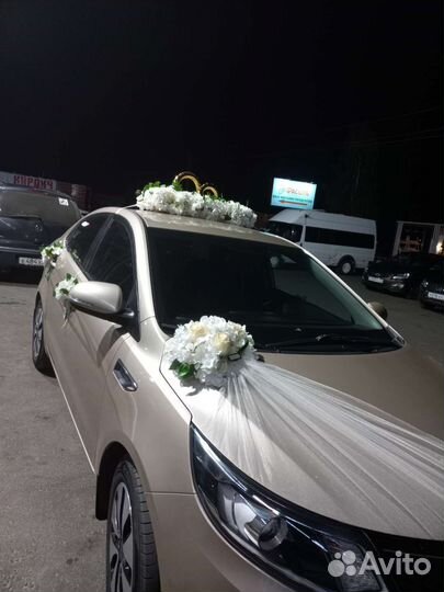 Свадебные украшения на машину