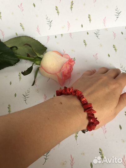 Браслет коралл