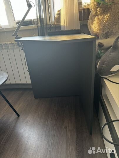 Стол угловой