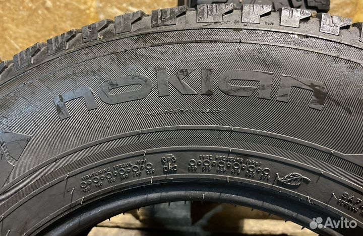 Nokian Tyres Hakkapeliitta C3 225/75 R16C