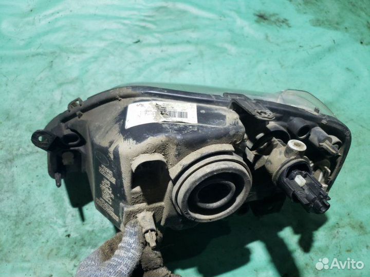 Фара передняя правая Renault Logan 1 1.4 2010