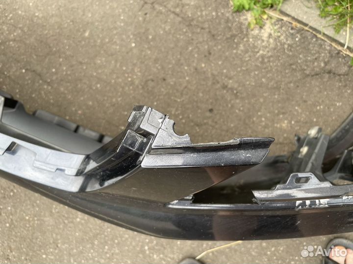 Бампер Subaru Outback