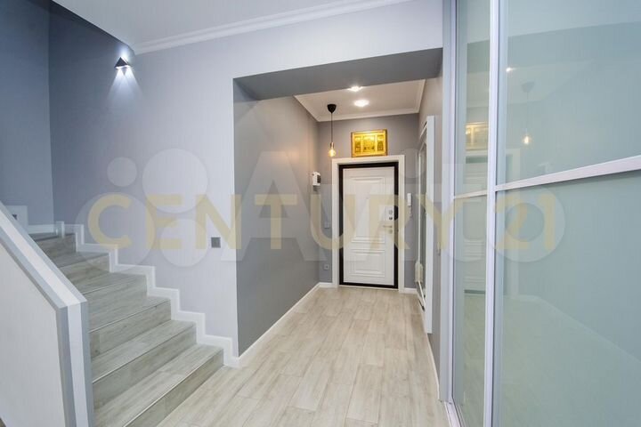 4-к. квартира, 175 м², 3/3 эт.