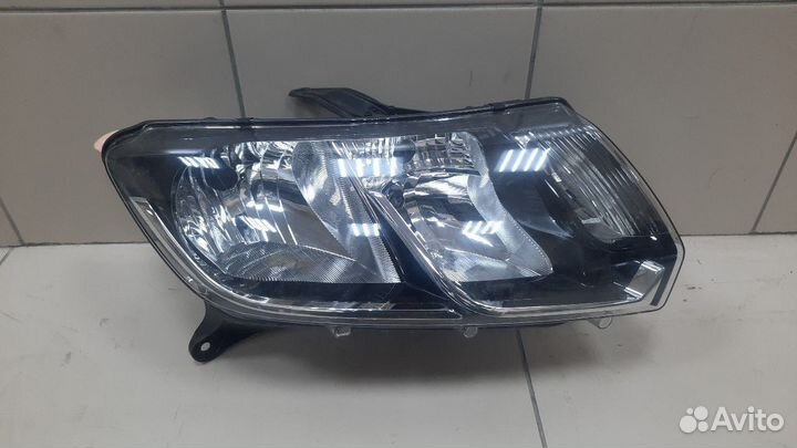 Фара правая Renault Logan
