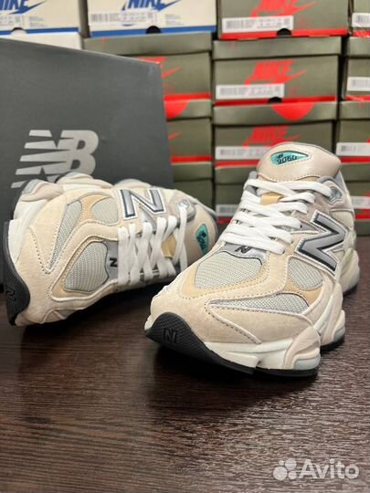 New Balance 9060 Lux. Бежевые кроссовки