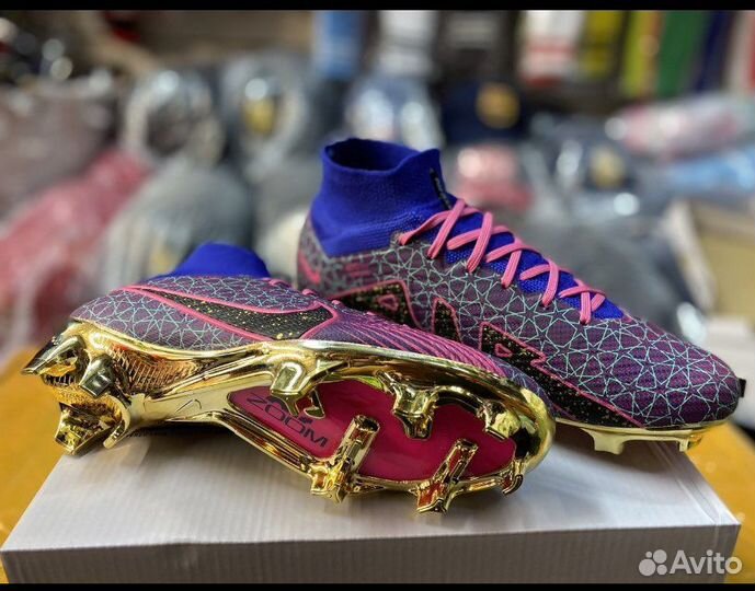 Футбольные бутсы nike