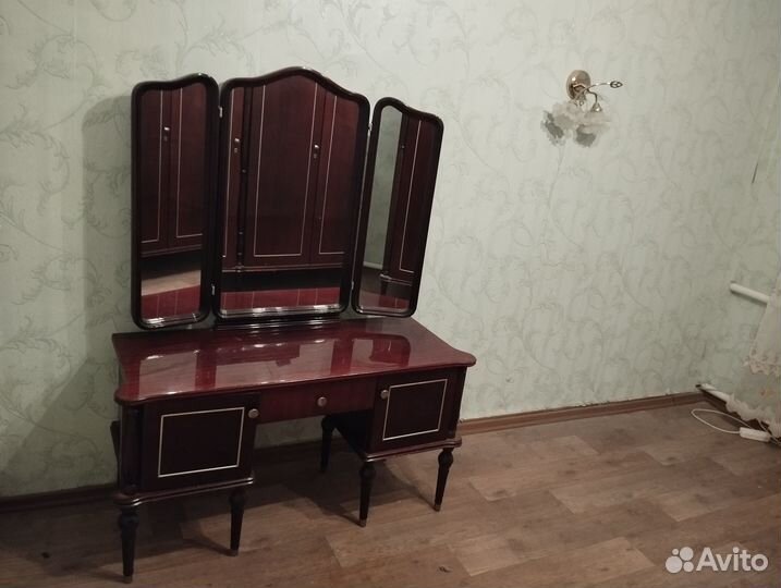 Спальный гарнитур бу