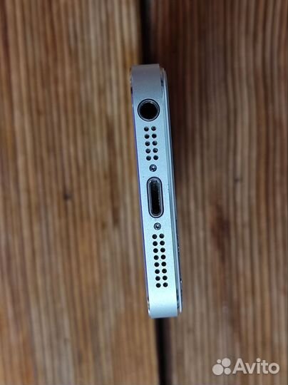 iPhone 5S, 16 ГБ