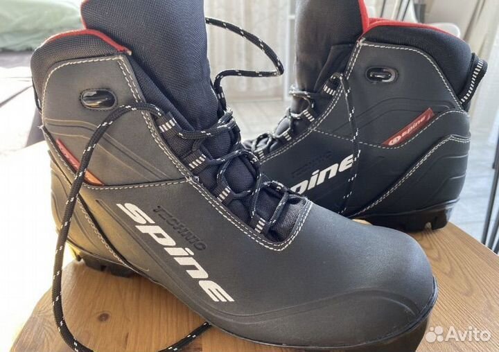 Лыжные ботинки spine
