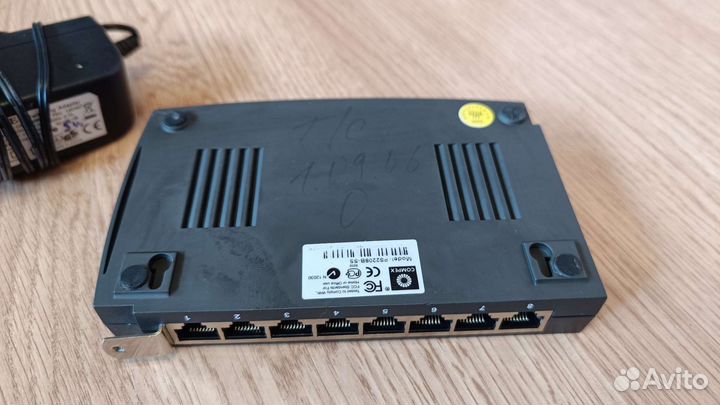 Коммутатор 8 портов 100Мб