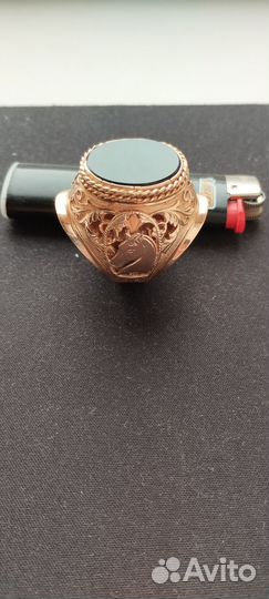 Мужской золотой перстень агатом