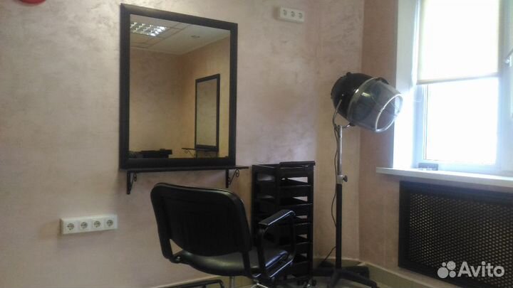 Аренда парикмахерского кресла и кушетку для космет