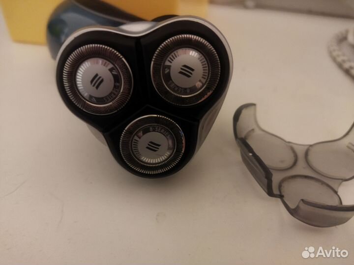 Электрическая бритва Phillips