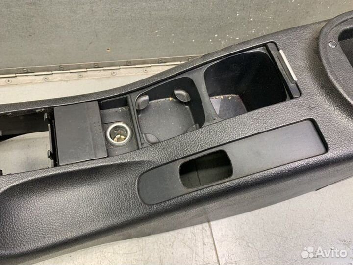 Центральная консоль Nissan Primera P12 седан 2.0