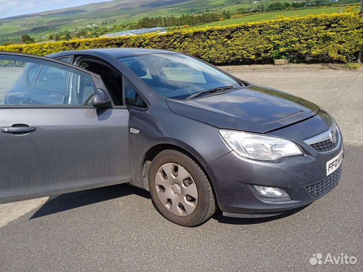 Радиатор кондиционера opel astra J 2011