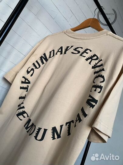 Футболка kanye west trustgod