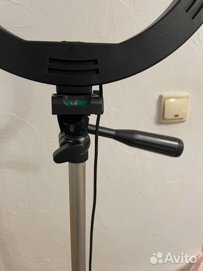 Тренога для фотографов с уровнем