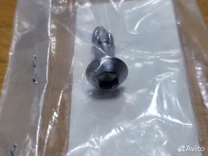 Оригинальный быстросъёмный винт Yamaha