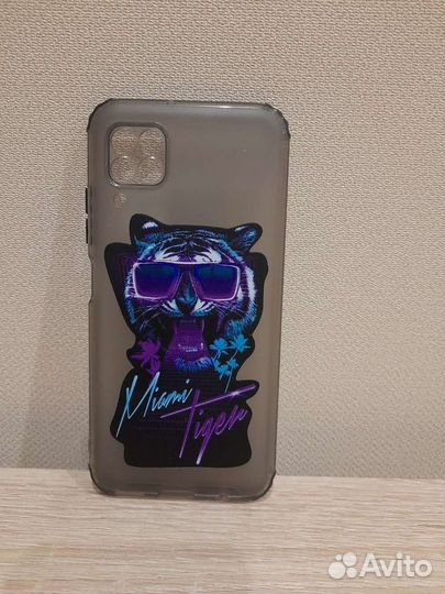 Чехлы на телефон Huawei P 40 lite