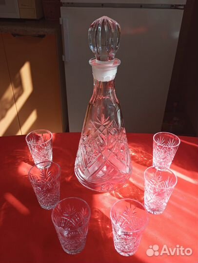 Графин хрустальный с рюмками