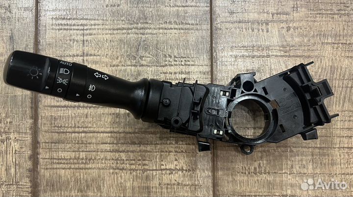 Подрулевой переключатель 3753MA2210 Hyundai Kia