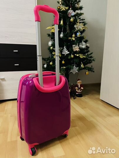 Чемодан на колесах для девочек