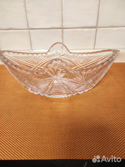 Вазы хрустальные