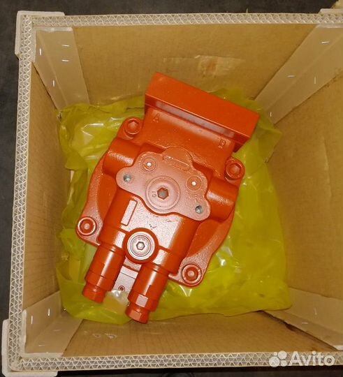 Гидромотор редуктора поворота башни Doosan DX225