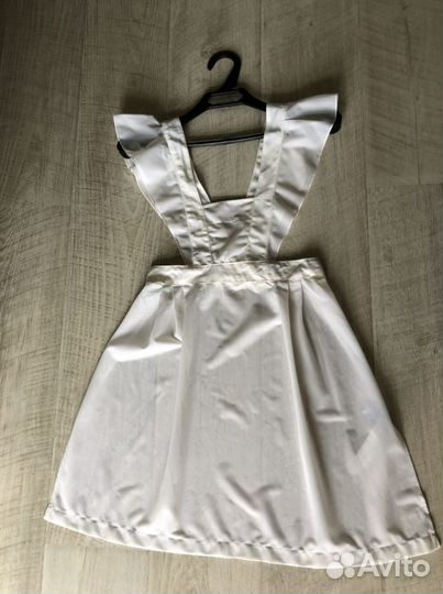 Белый школьный фартук