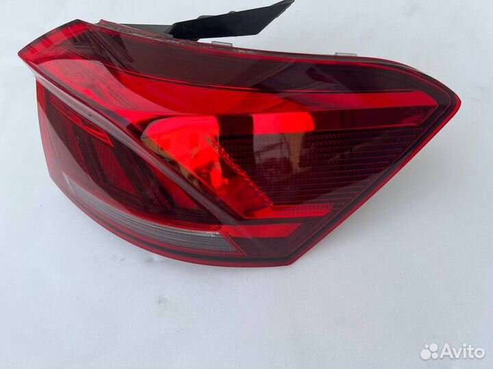 VW T-Roc фонарь внешний правый