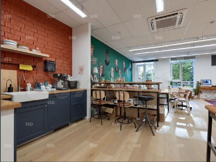 Продам торговое помещение, 430 м²