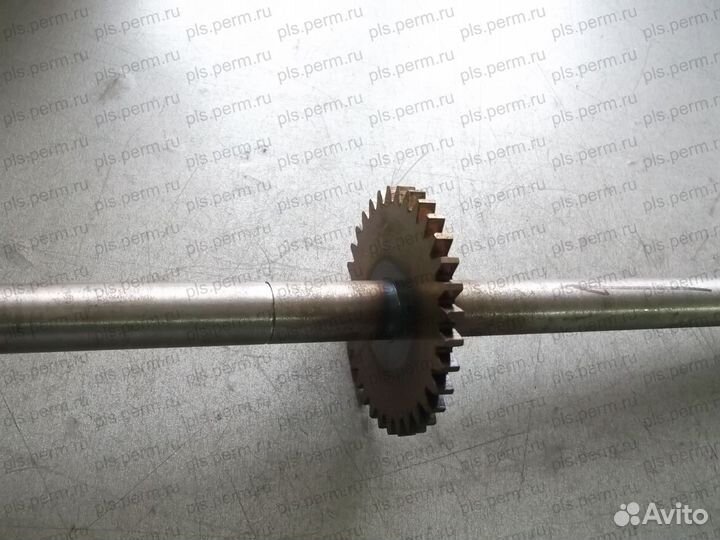 тросик привода колес снегоуборщика huter 6000. ось колес снегоуборщика. St656 champion редуктор. вал привода колес снегоуборщика mtd 7195. ось колес снегоуборщика.