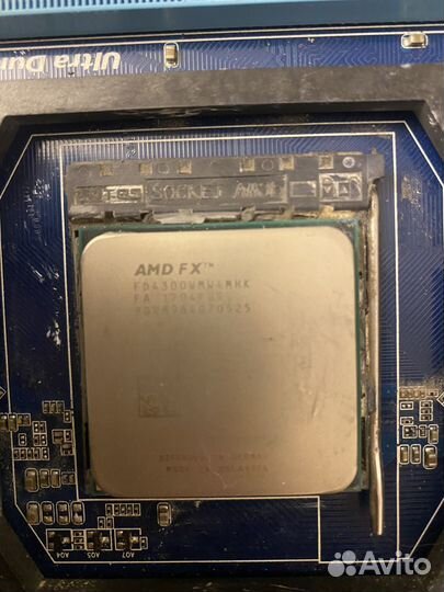 Материнская плата с процессором