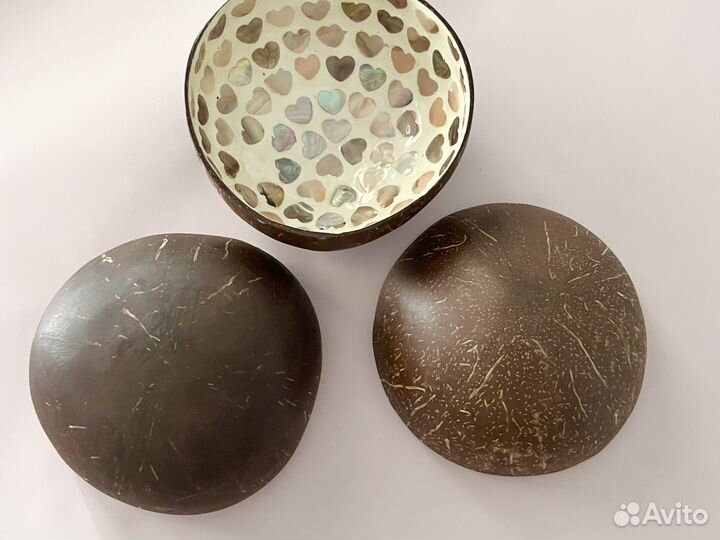 Пиала из кокоса с декором из ракушек